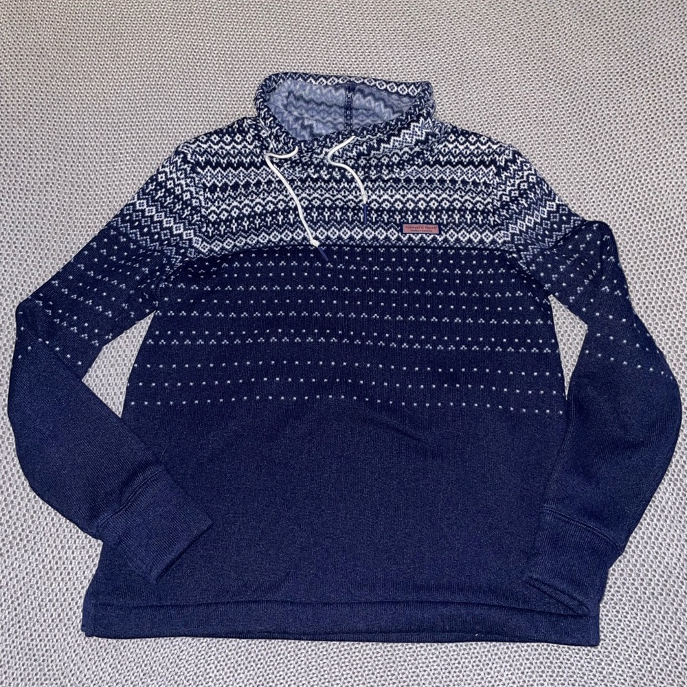 Vineyard Vines Pull over. Size: M